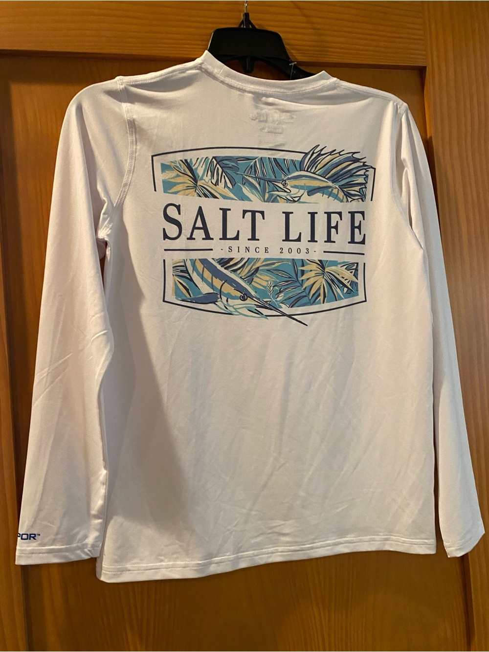 Salt Life Boy’s White Fish SLX (Drifit)  Long Sleeve Shirt NWT Size M